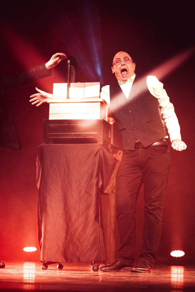 01042023-sans titre-19Spectacle Illusion svg+xml;charset=utf