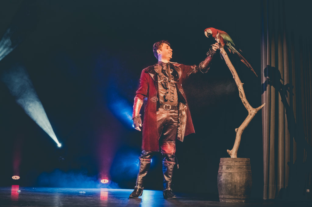 01042023-sans titre-235Spectacle Illusion svg+xml;charset=utf