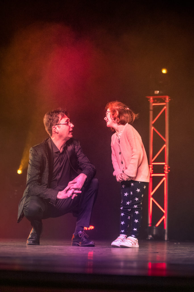 01042023-sans titre-42Spectacle Illusion svg+xml;charset=utf