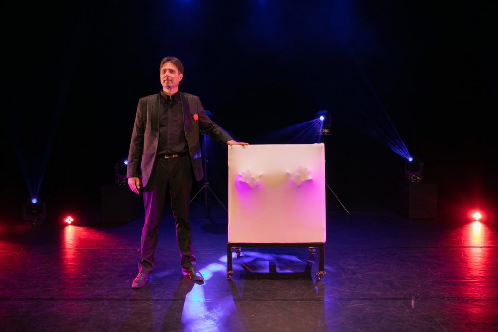 1Y1A1515 svg+xml;charset=utf