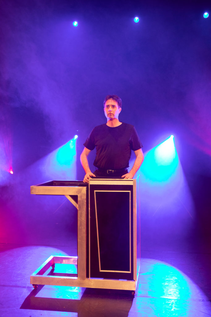 1Y1A1676 svg+xml;charset=utf