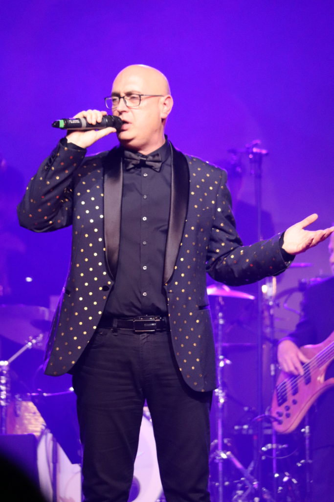 Vincent Gaillard - Enzo Le Gentleman Malicieux 4 svg+xml;charset=utf