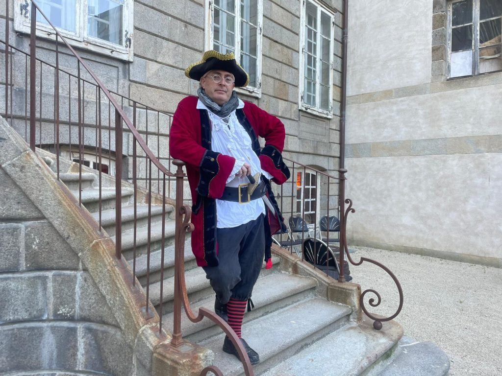 pirate svg+xml;charset=utf