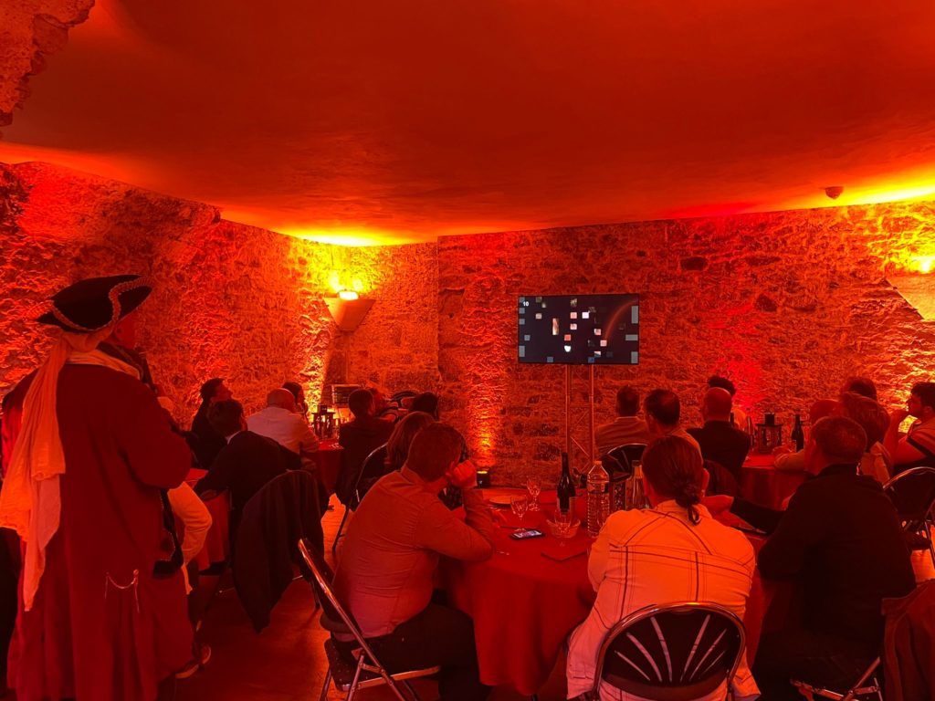 quiz pirate svg+xml;charset=utf