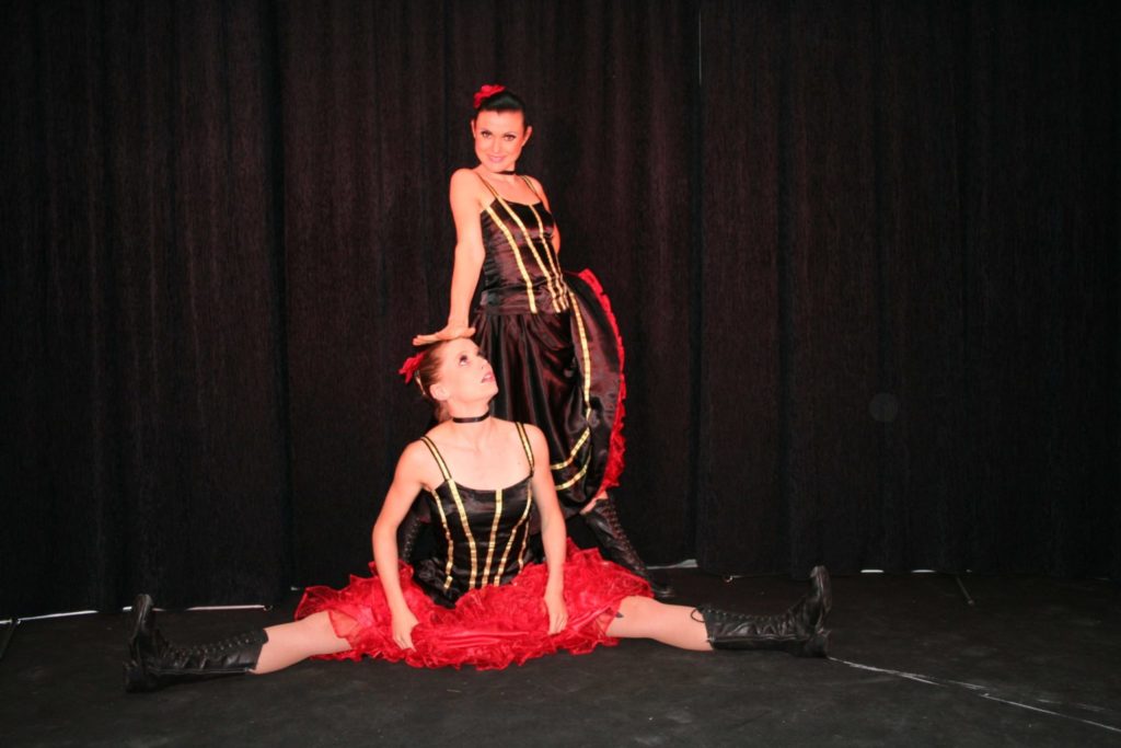 Cabaret Malices 1 svg+xml;charset=utf