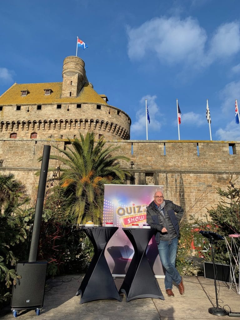 Quizz-Show-14-768x1024-1 svg+xml;charset=utf