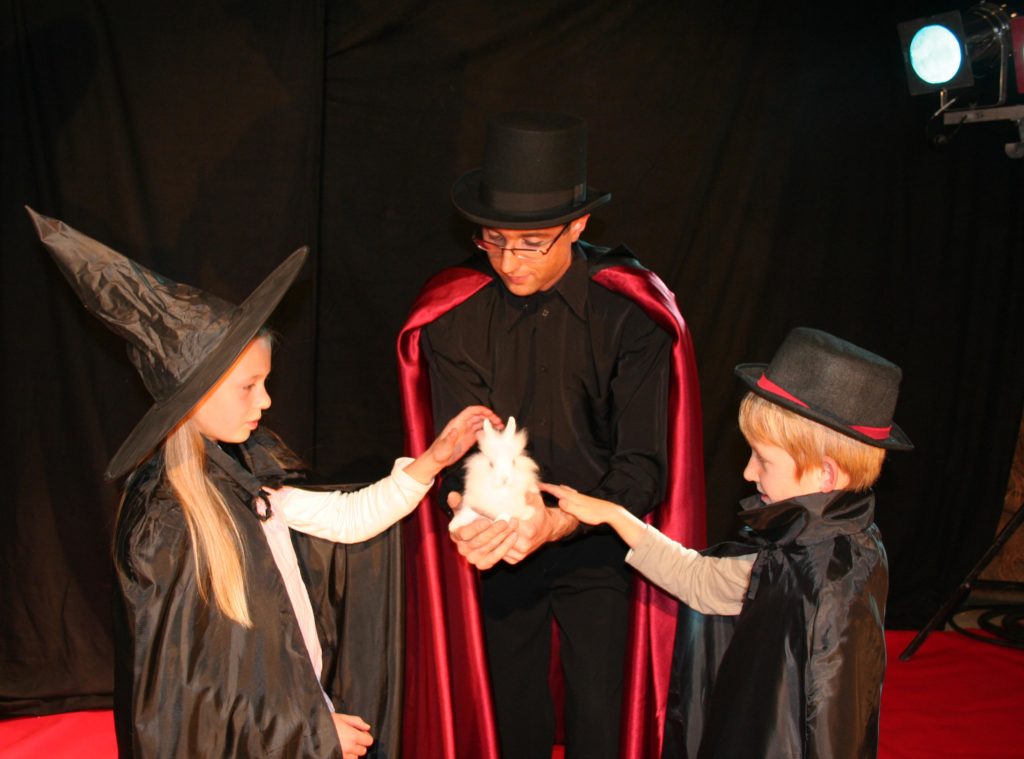 arbre de noel1 (3) svg+xml;charset=utf