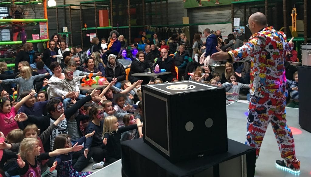 badaboom-3-1024x583-1 svg+xml;charset=utf