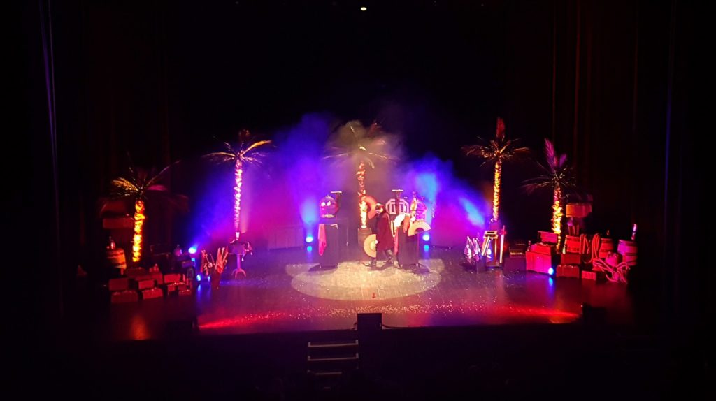 spectacle noel adulte et enfant pirate (6) svg+xml;charset=utf