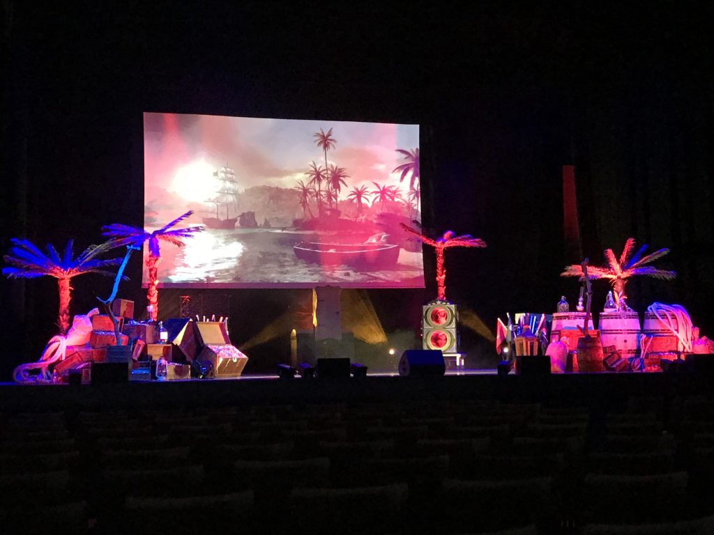 spectacle noel adulte et enfant pirate (9) svg+xml;charset=utf