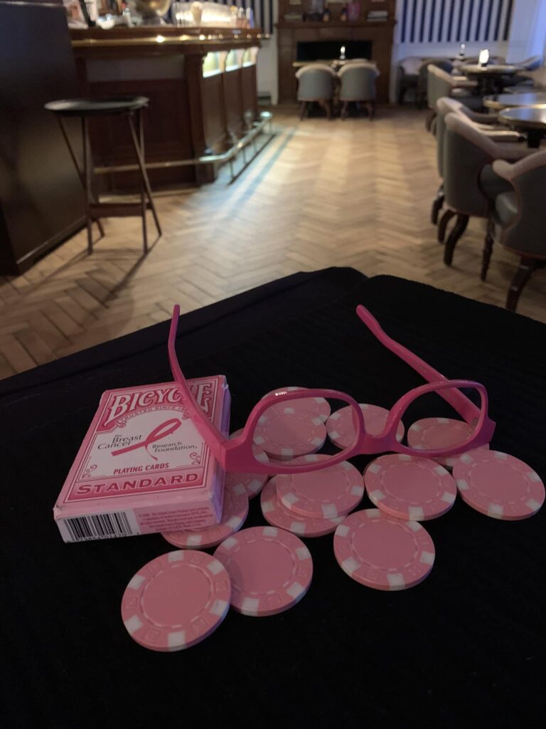 Vincent Gaillard - Enzo Magie Close-up svg+xml;charset=utf