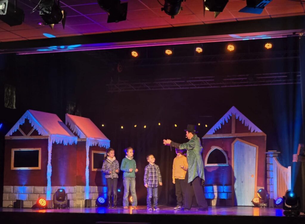 Les Lutins Malins - Magie - Spectacle de Noël 8 svg+xml;charset=utf