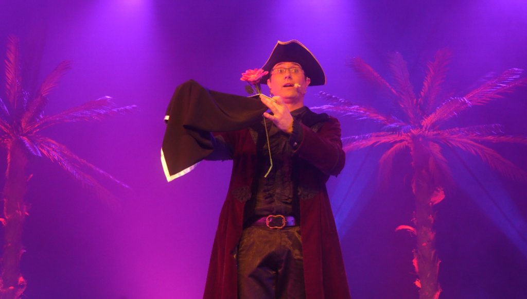 Spectacle Pirate enfant plein vol 10 svg+xml;charset=utf