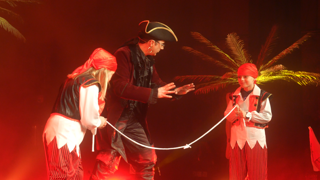 Spectacle Pirate enfant plein vol 22 svg+xml;charset=utf