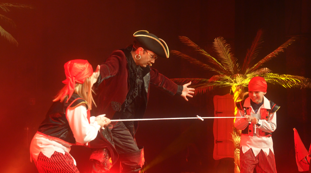 Spectacle Pirate enfant plein vol 23 svg+xml;charset=utf