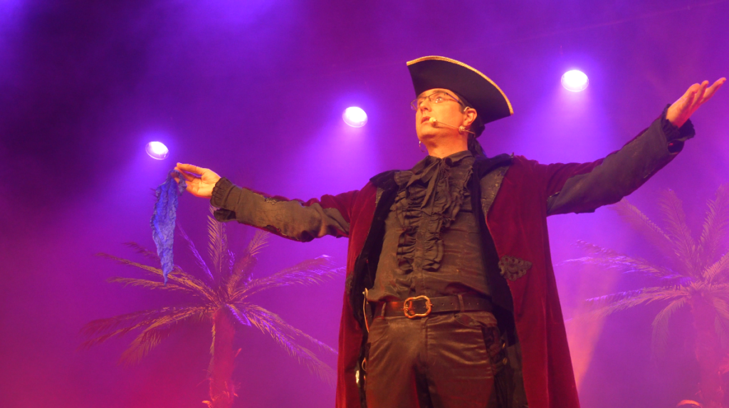 Spectacle Pirate enfant plein vol 37 svg+xml;charset=utf