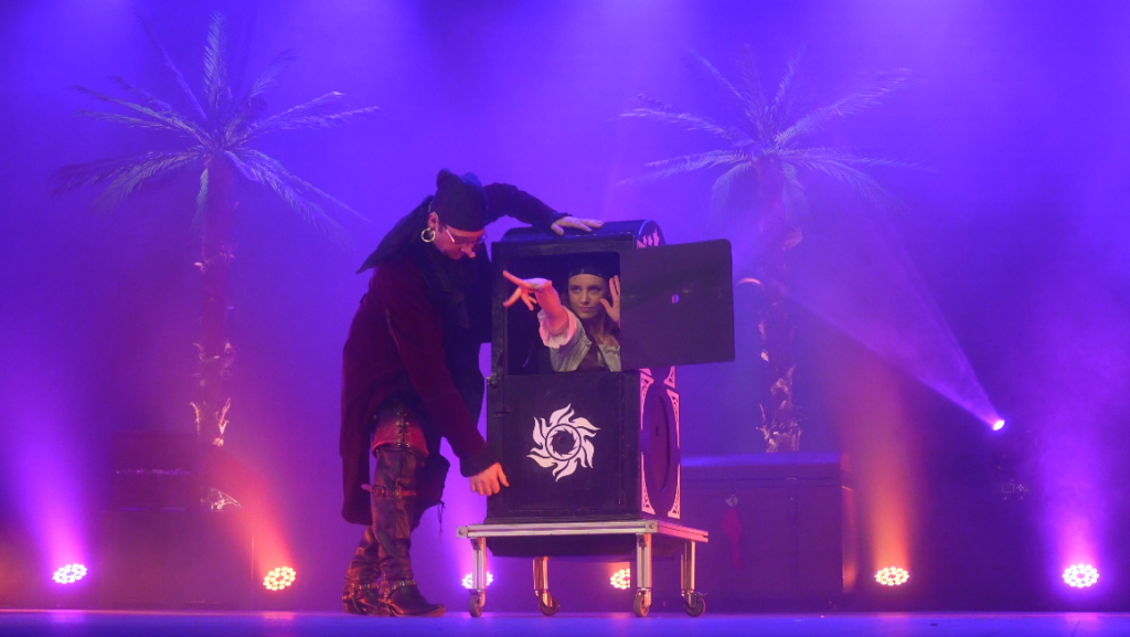 Spectacle Pirate enfant plein vol 47 svg+xml;charset=utf