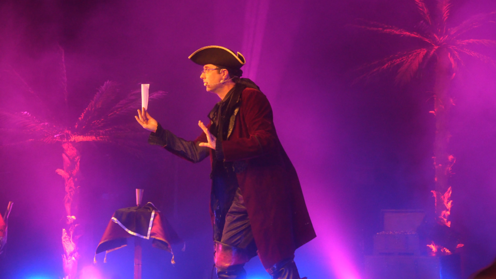 Spectacle Pirate enfant plein vol 5 svg+xml;charset=utf