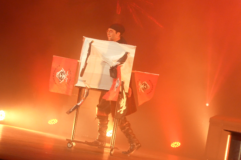 Spectacle Pirate enfant plein vol 62 svg+xml;charset=utf