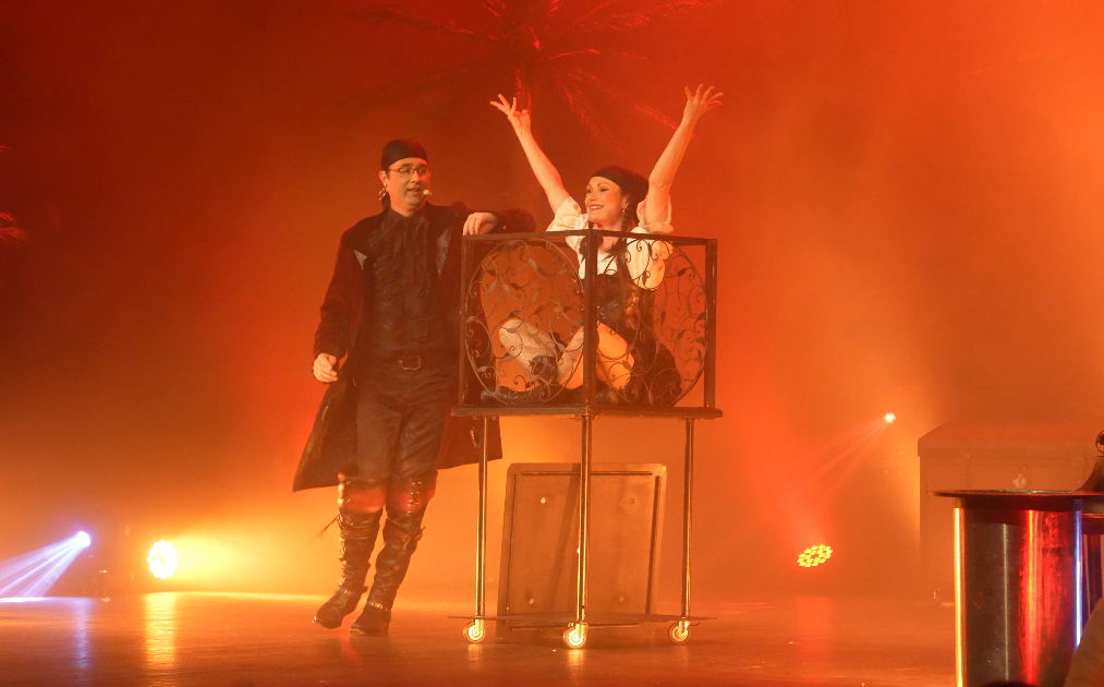 Spectacle Pirate enfant plein vol 64 svg+xml;charset=utf