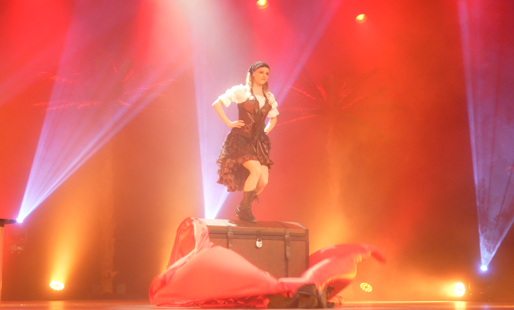 Spectacle Pirate enfant plein vol 69 svg+xml;charset=utf