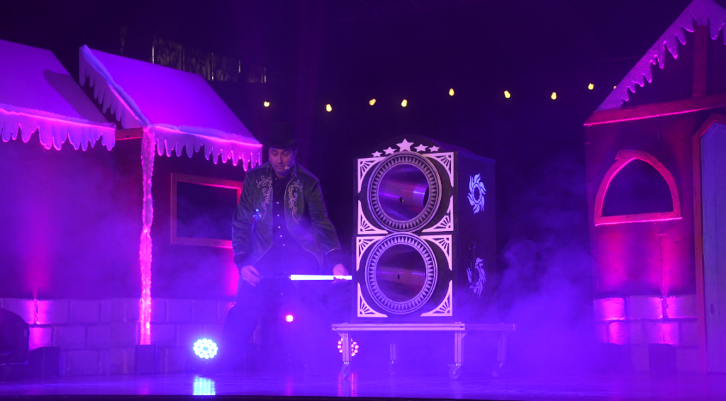 Spectacle les lutins enfant 24 svg+xml;charset=utf