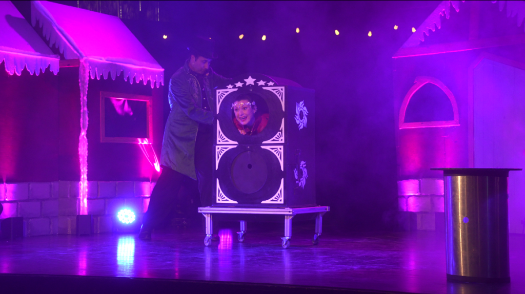 Spectacle les lutins enfant 25 svg+xml;charset=utf