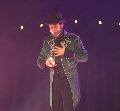 Spectacle les lutins enfant 35 svg+xml;charset=utf