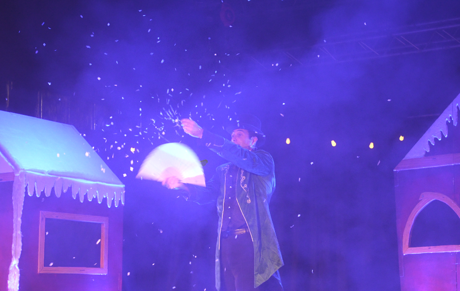 Spectacle les lutins enfant 37 svg+xml;charset=utf