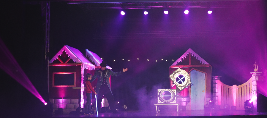 Spectacle les lutins enfant 47 svg+xml;charset=utf