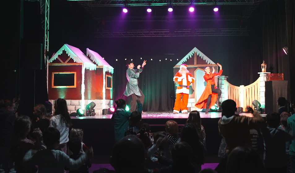 Spectacle les lutins enfant 62 svg+xml;charset=utf