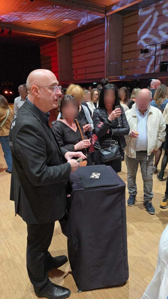 Magiciens en Close-up Plein Vol 4 svg+xml;charset=utf