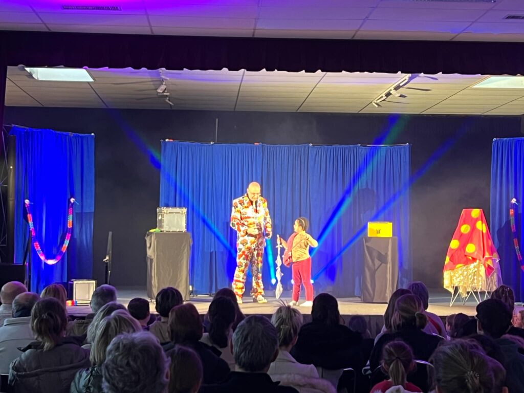 Bada Boom - Malice-Academy - Vincent Gaillard 6 svg+xml;charset=utf