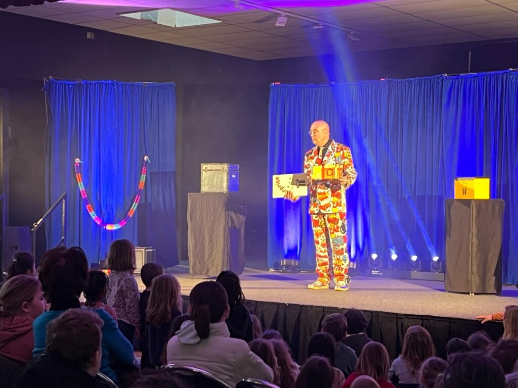 Bada Boom - Malice-Academy - Vincent Gaillard 7 svg+xml;charset=utf