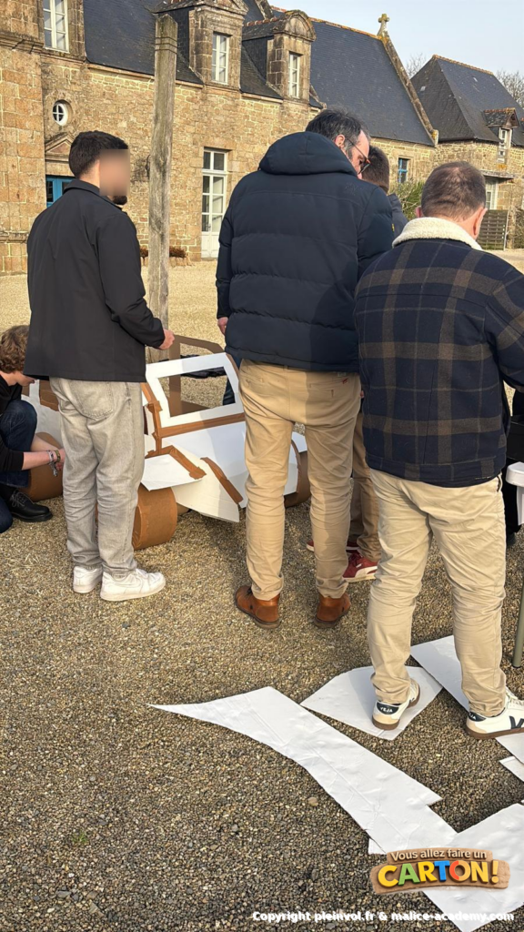 vous allez faire un carton copyright pleinvol.fr - malice-academy.com 10 svg+xml;charset=utf